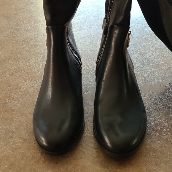 Boots - Picture 2 of 3